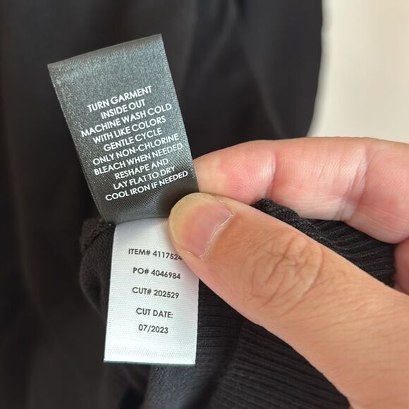 Torrid Fitted Pullover Mock Neck Sweater keyhole sexy Black Sweater 4X NWT goth! - Picture 10 of 11